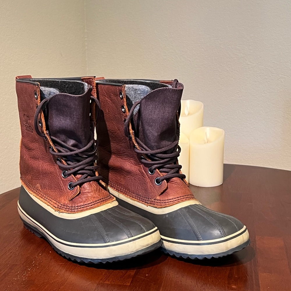 Sorel Snow/Rain boots. Mens size 10
